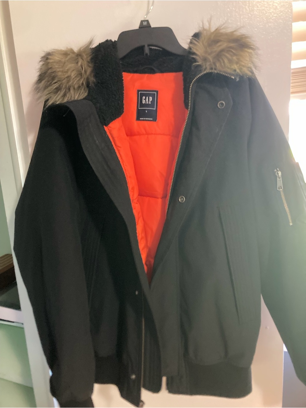 GAP Women’s Black Puffer Jacket with Orange Lining and Faux Fur Hood Trim